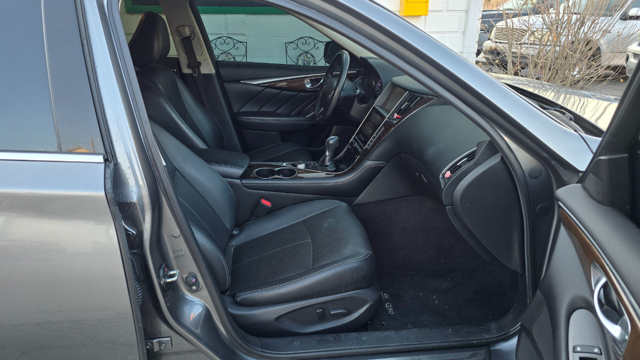 Infiniti Q50 Base AWD 2015