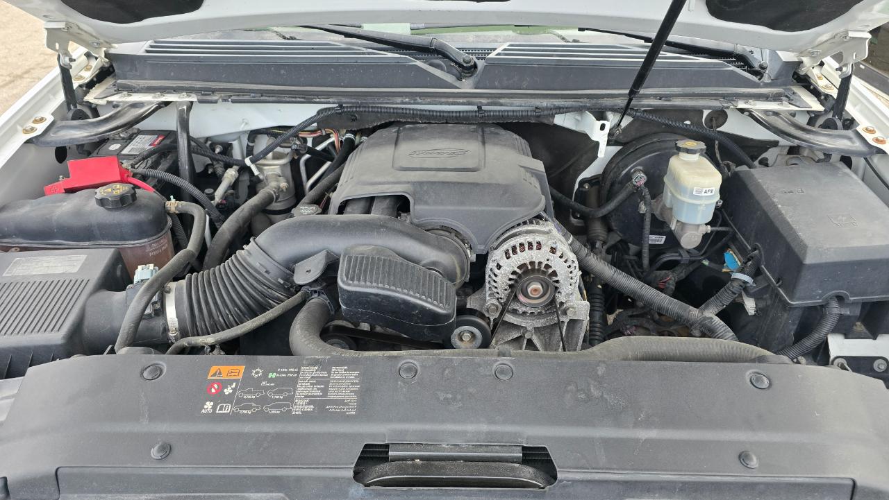 Chevrolet Tahoe Z71 4D SUV 4WD 2011