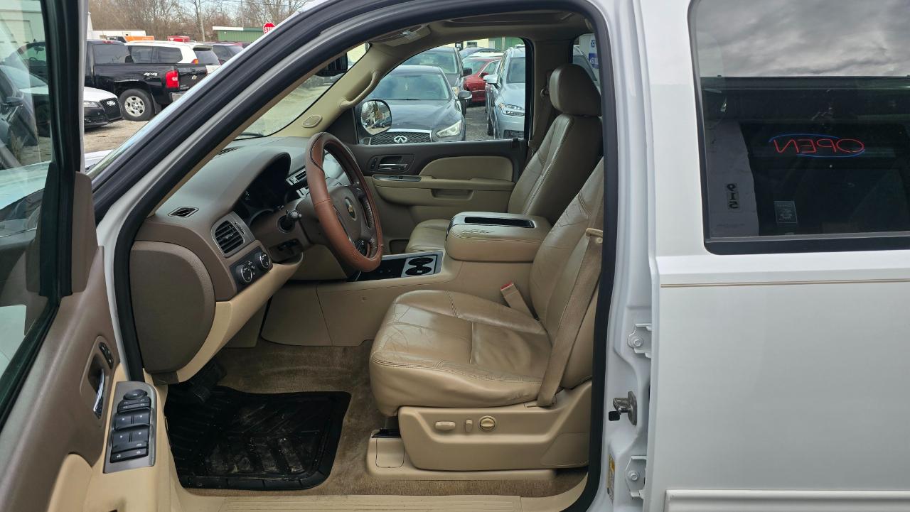 Chevrolet Tahoe Z71 4D SUV 4WD 2011