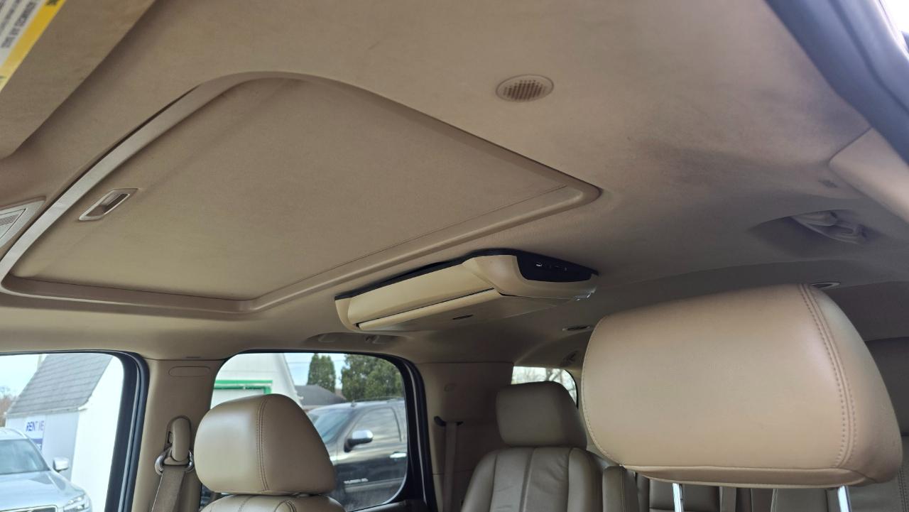 Chevrolet Tahoe Z71 4D SUV 4WD 2011