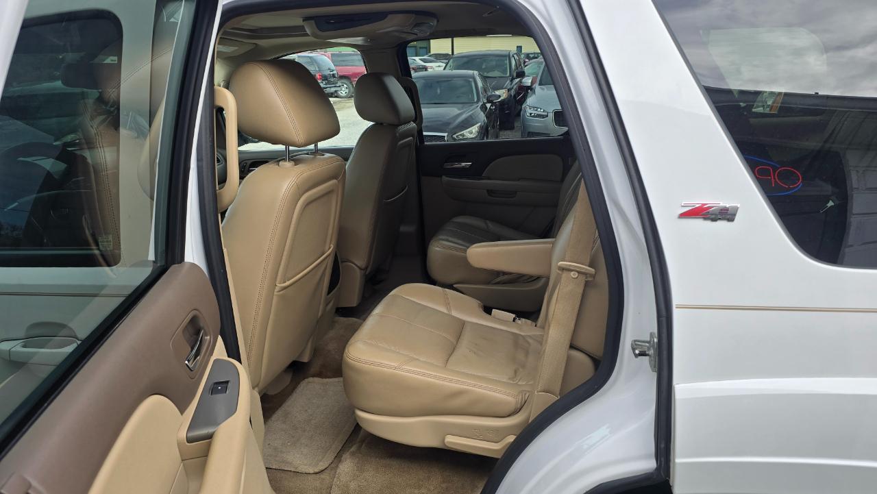 Chevrolet Tahoe Z71 4D SUV 4WD 2011