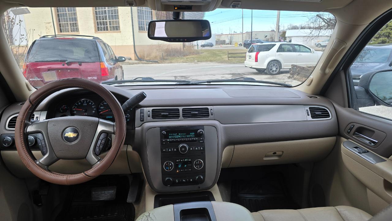 Chevrolet Tahoe Z71 4D SUV 4WD 2011