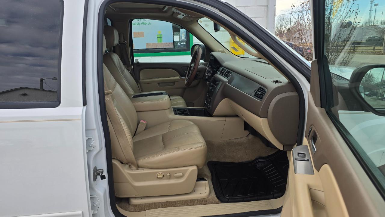 Chevrolet Tahoe Z71 4D SUV 4WD 2011