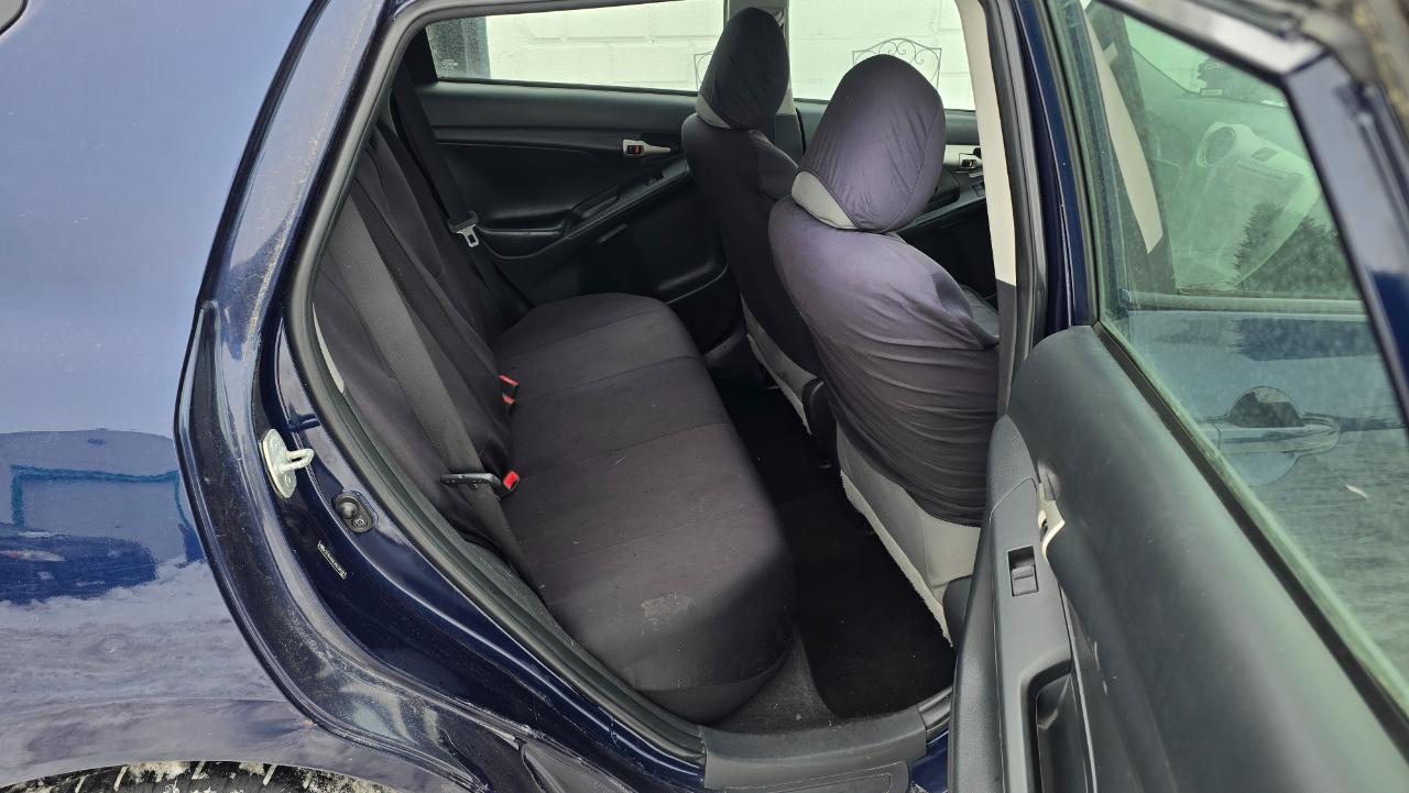 Toyota Matrix Base 4-Speed AT 2009