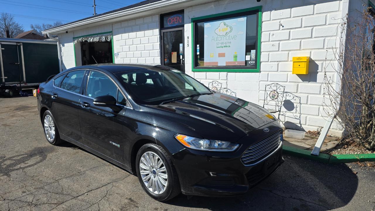 Ford Fusion Hybrid SE 2014