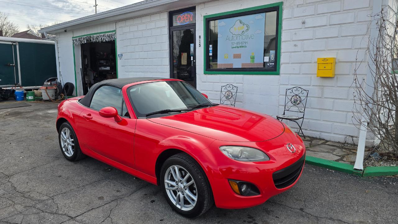 Mazda MX-5 Miata Sport 2010