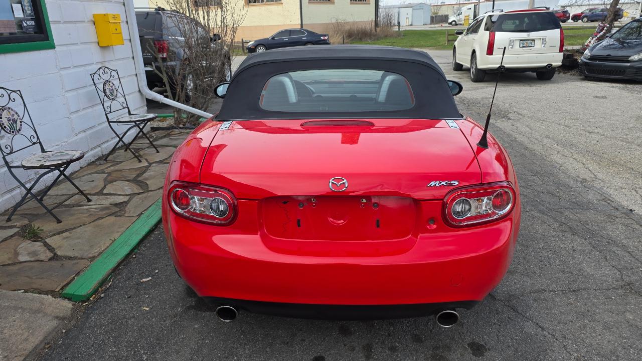 Mazda MX-5 Miata Sport 2010