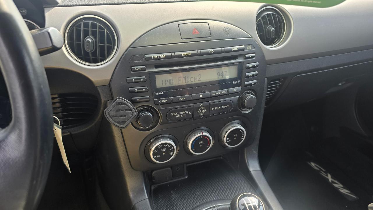 Mazda MX-5 Miata Sport 2010