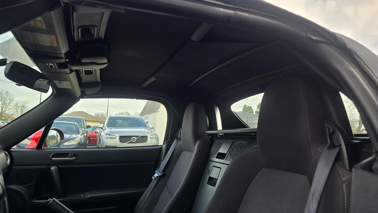 Mazda MX-5 Miata Sport 2010