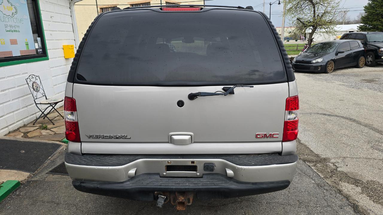 GMC Yukon Denali XL AWD 2004