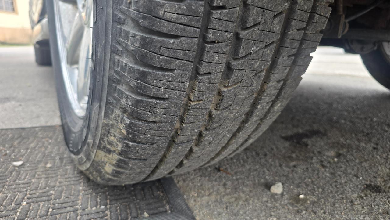 GMC Yukon Denali XL AWD 2004