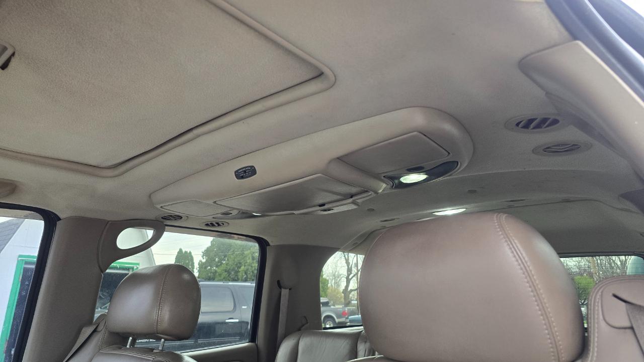 GMC Yukon Denali XL AWD 2004