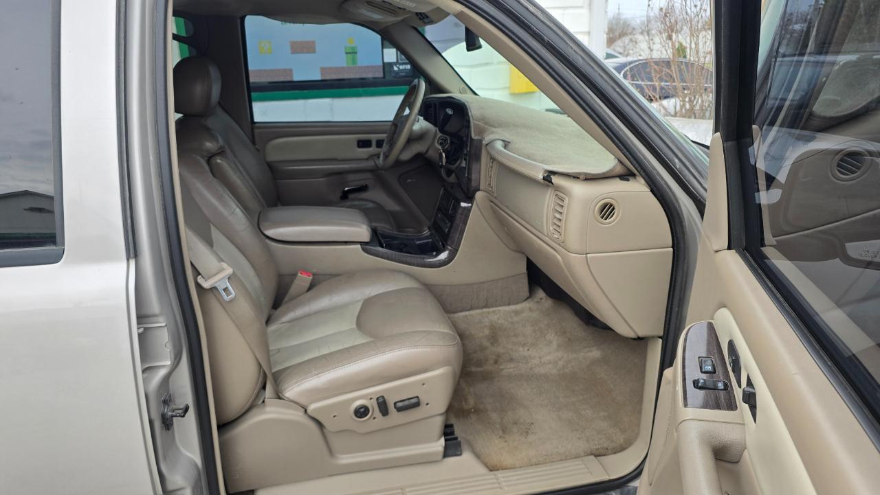 GMC Yukon Denali XL AWD 2004