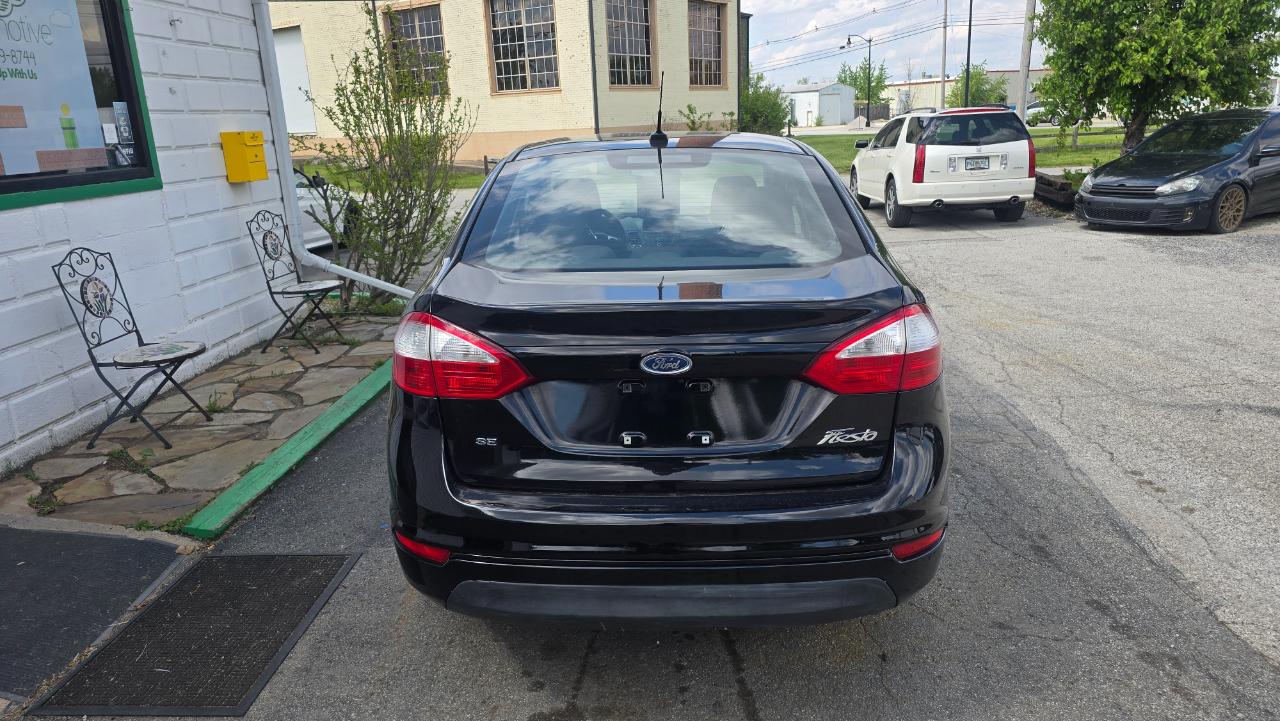 Ford Fiesta SE Sedan 2016