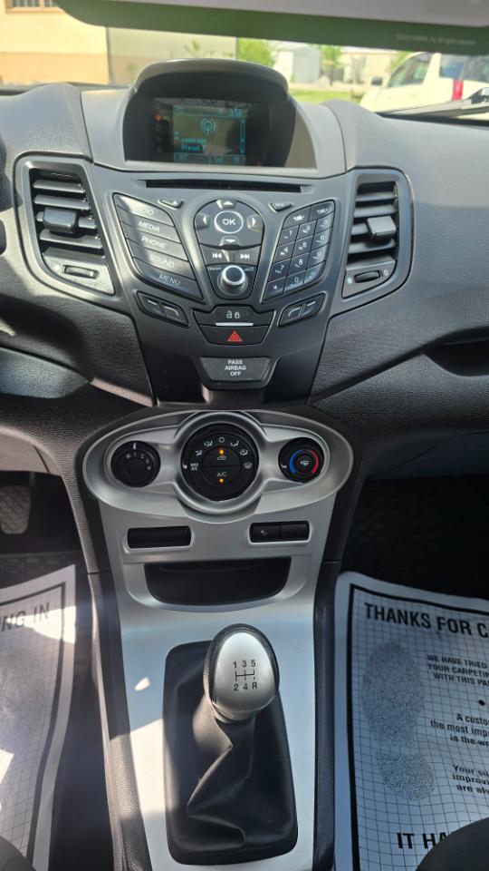 Ford Fiesta SE Sedan 2016