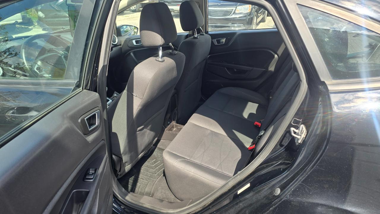 Ford Fiesta SE Sedan 2016