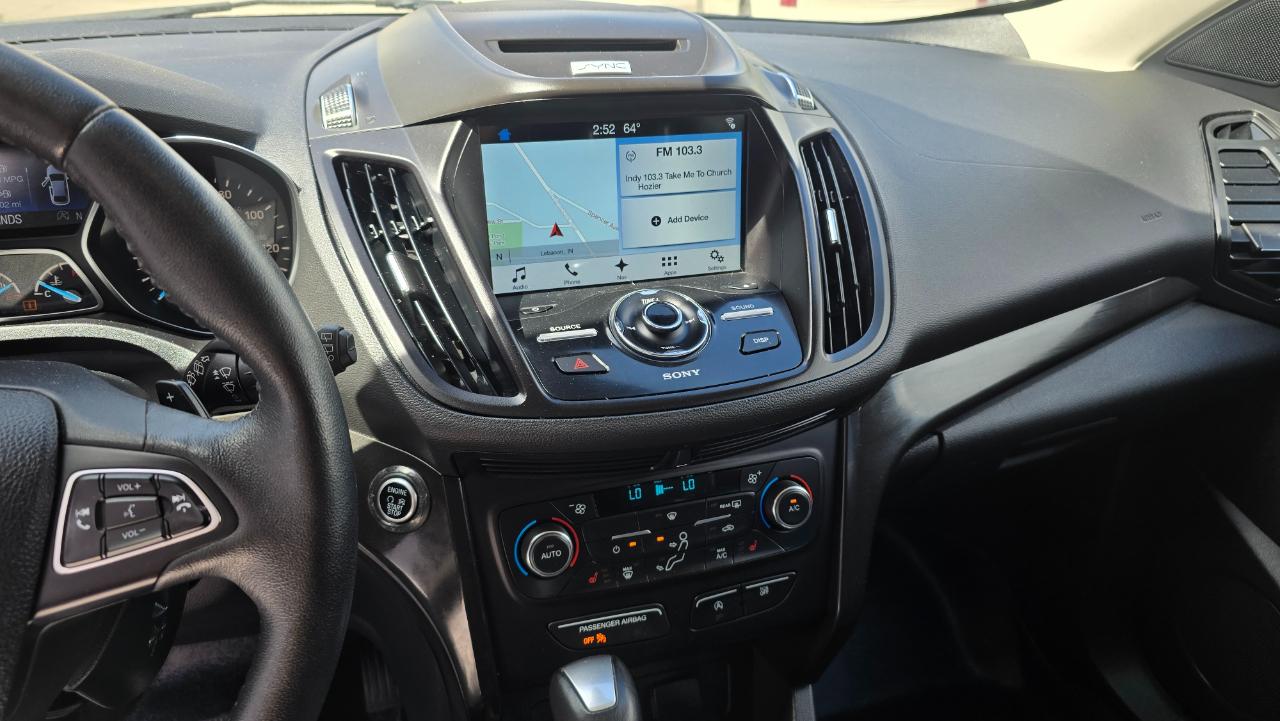 Ford Escape Titanium 4WD 2017