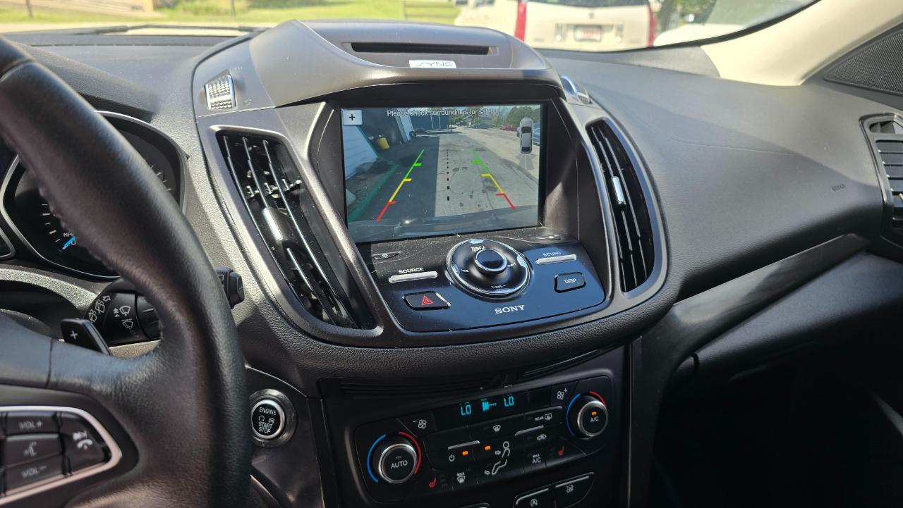 Ford Escape Titanium 4WD 2017
