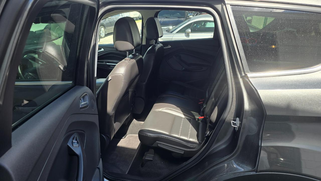 Ford Escape Titanium 4WD 2017
