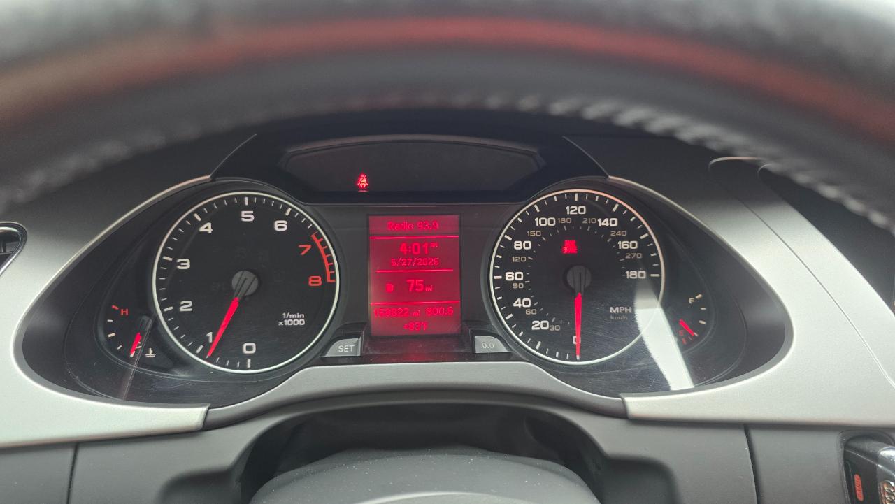Audi A4 2.0T Sedan quattro Manual 2010