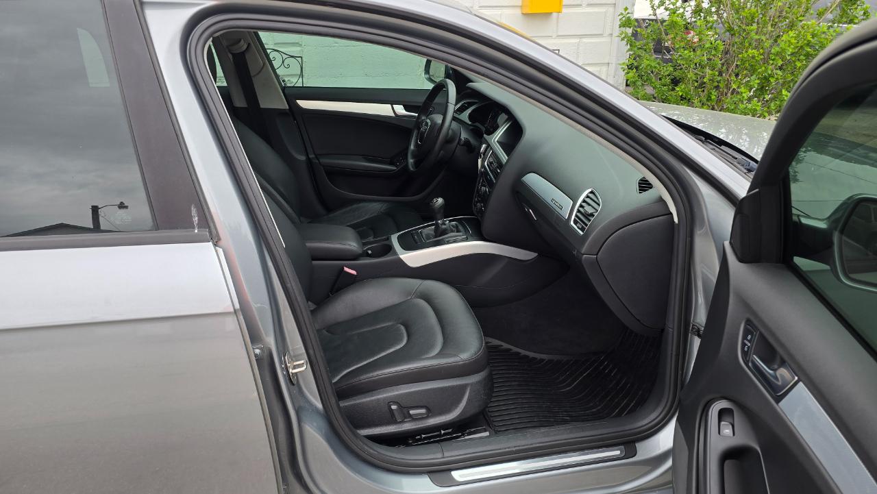 Audi A4 2.0T Sedan quattro Manual 2010