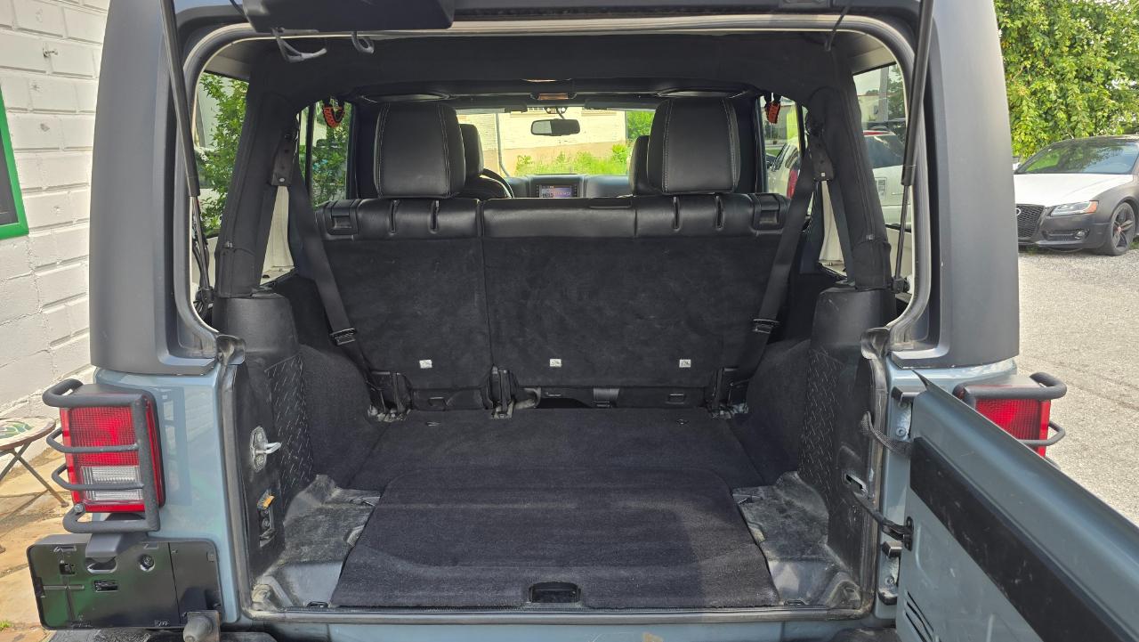 Jeep Wrangler Unlimited Sahara 4WD 2015