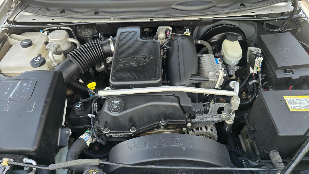 GMC Envoy XL SLE 2WD 2005