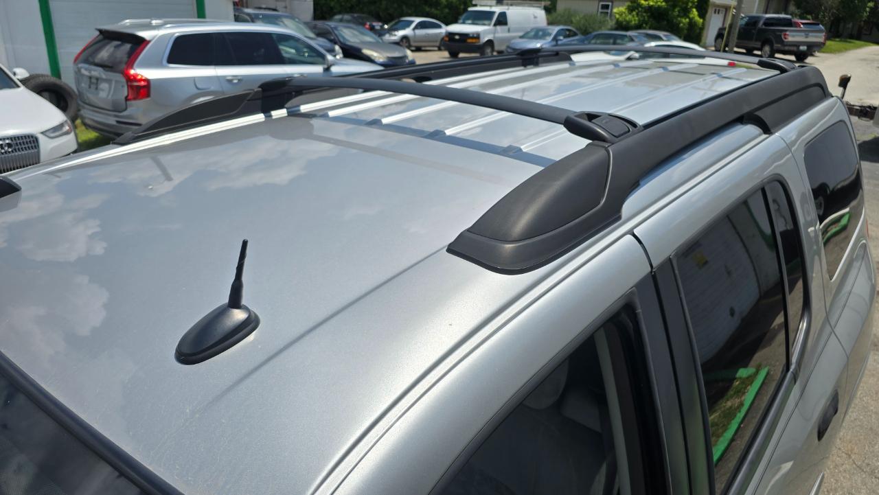 GMC Envoy XL SLE 2WD 2005