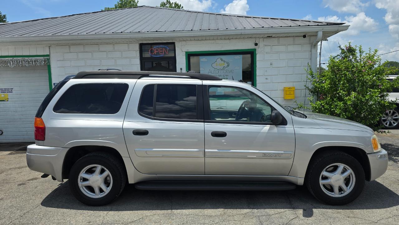 GMC Envoy XL SLE 2WD 2005
