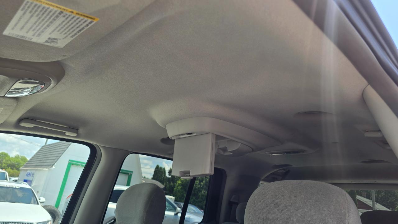 GMC Envoy XL SLE 2WD 2005