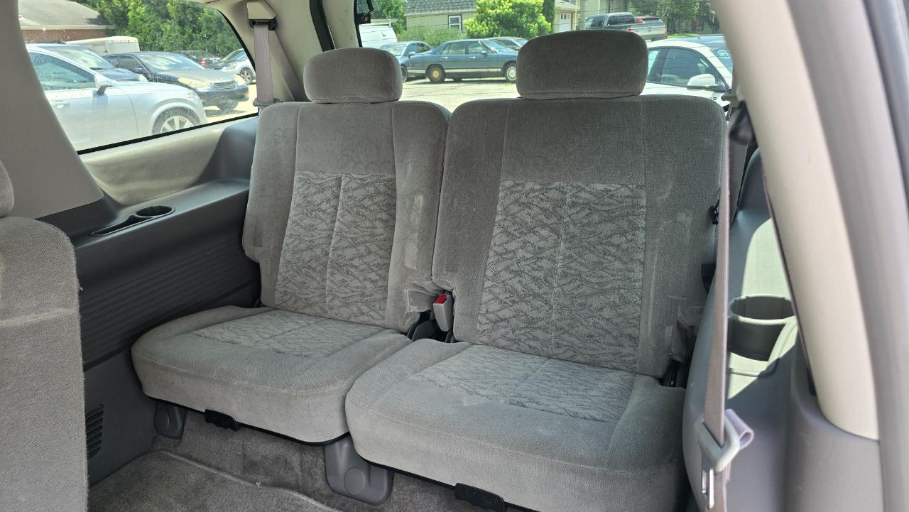 GMC Envoy XL SLE 2WD 2005