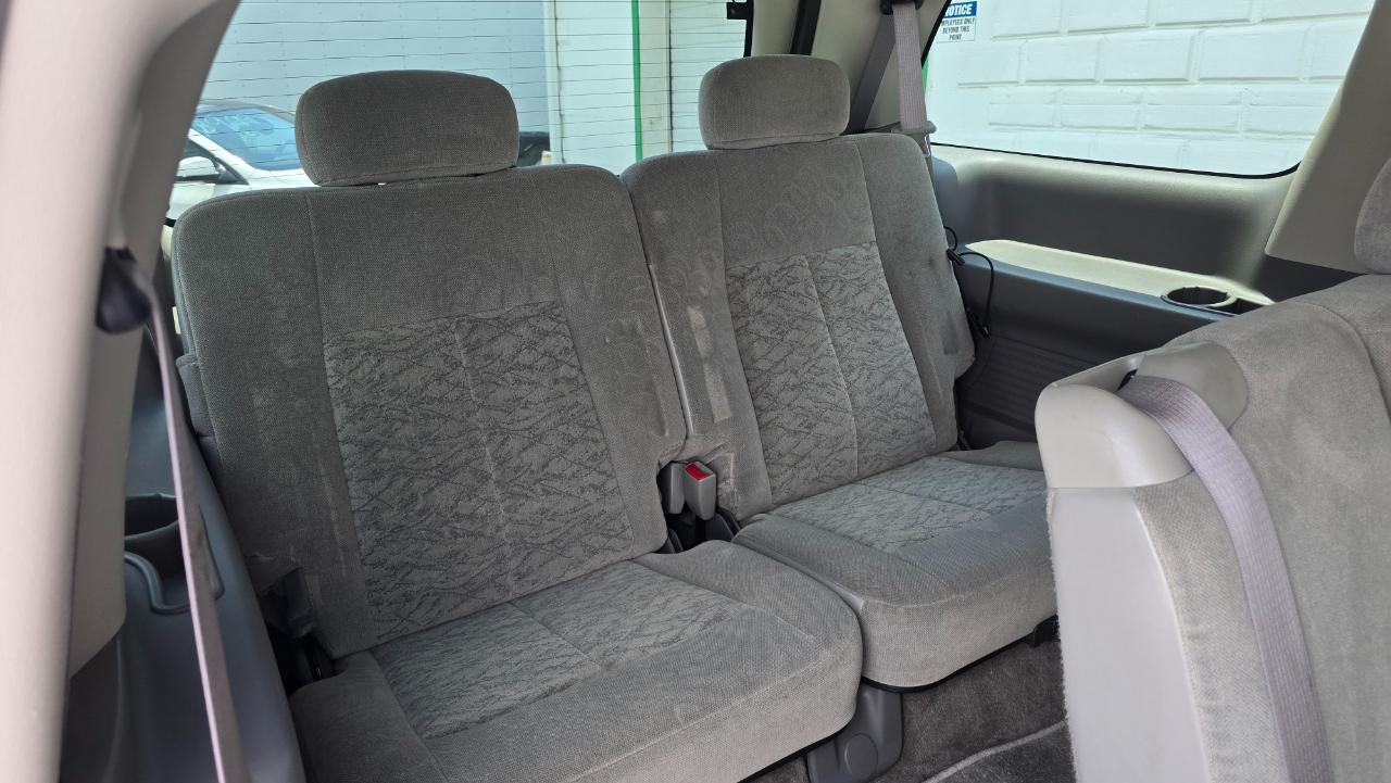 GMC Envoy XL SLE 2WD 2005