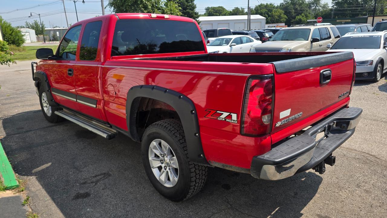 Chevrolet Silverado 1500 Z71 Ext Cab 4WD 4D 2004
