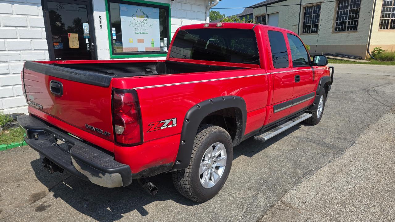 Chevrolet Silverado 1500 Z71 Ext Cab 4WD 4D 2004