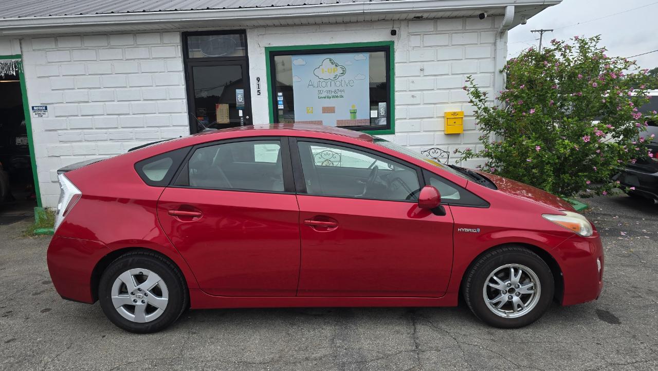 Toyota Prius Prius V 2010