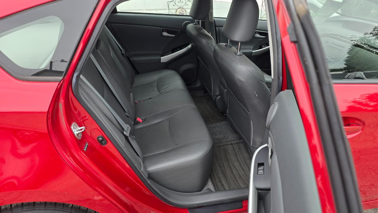 Toyota Prius Prius V 2010