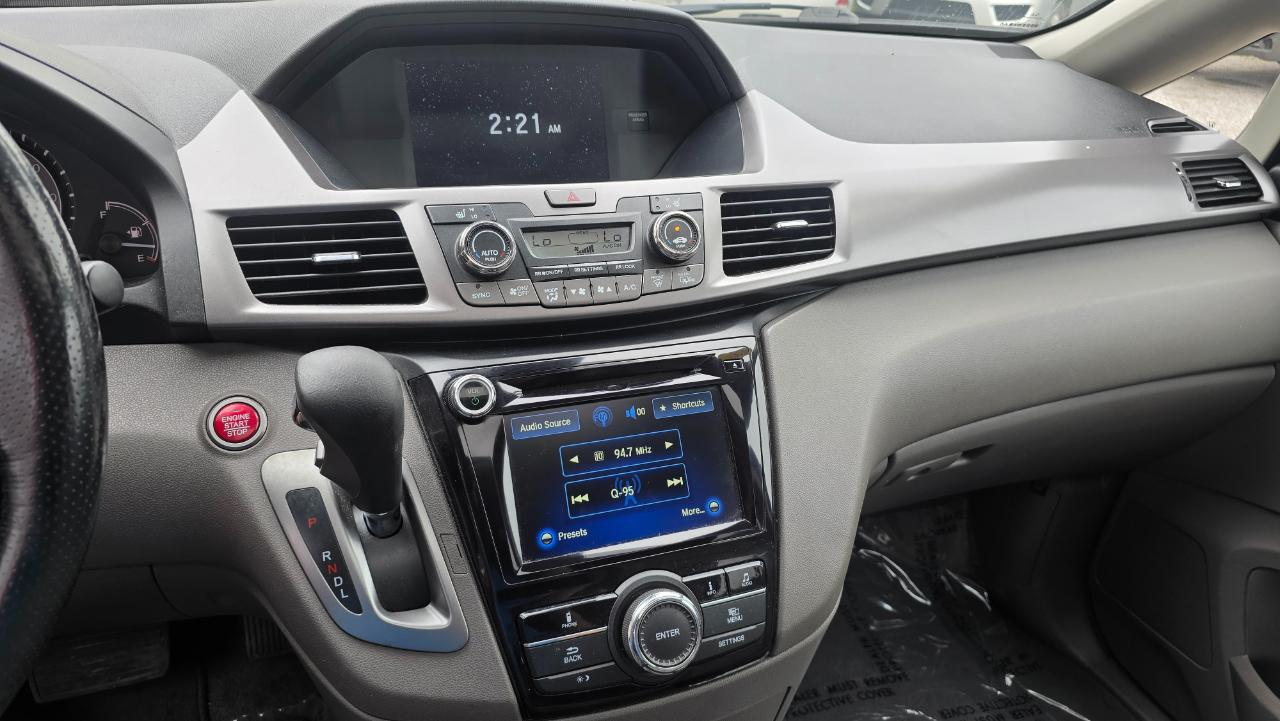 Honda Odyssey EX w/ Leather DVD and Navigation 2015