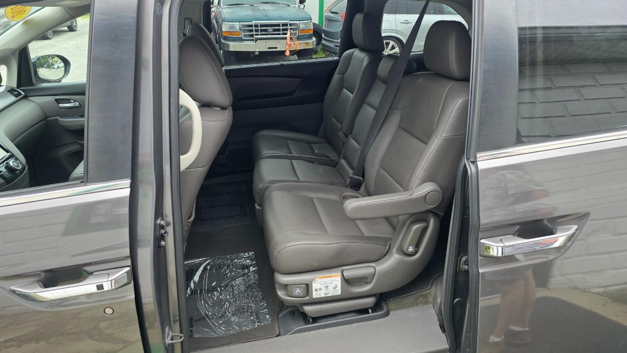 Honda Odyssey EX w/ Leather DVD and Navigation 2015