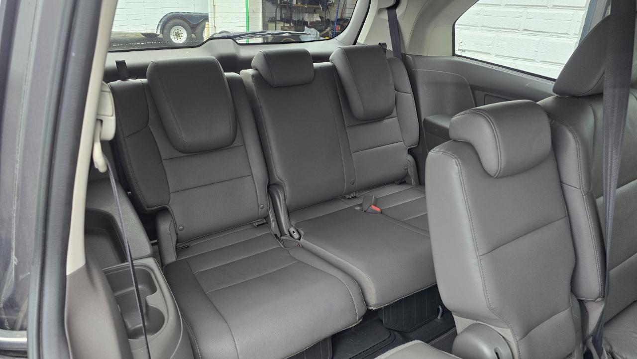 Honda Odyssey EX w/ Leather DVD and Navigation 2015