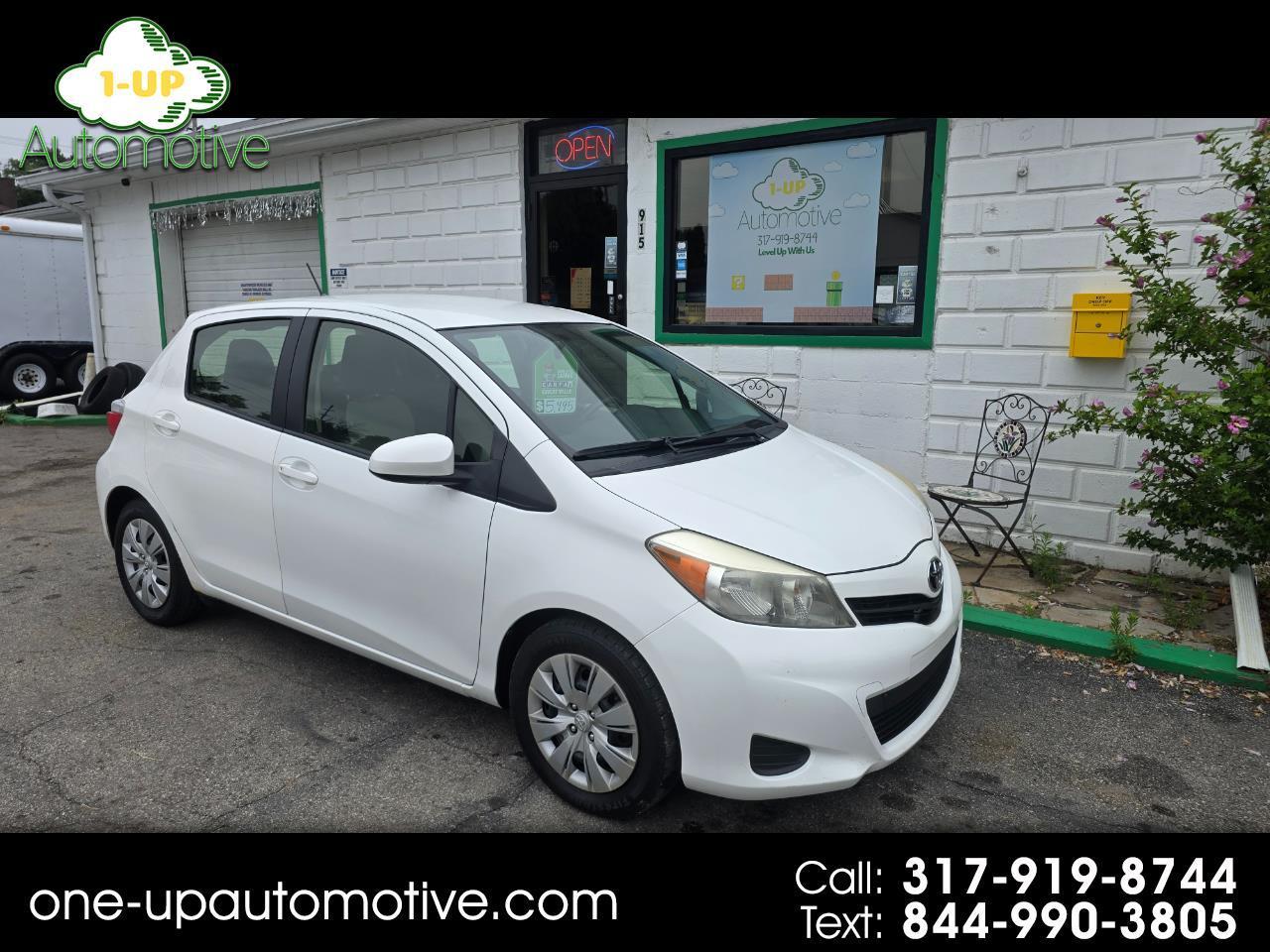 Toyota Yaris LE 5-Door AT 2012