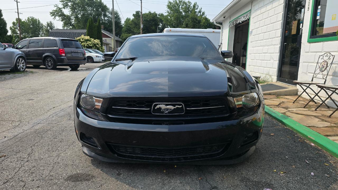 Ford Mustang V6 Premium Coupe 2011