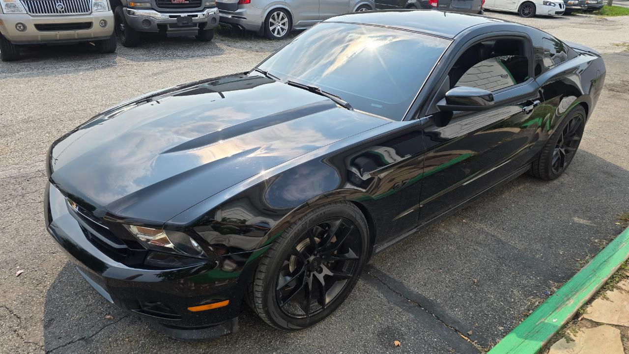 Ford Mustang V6 Premium Coupe 2011