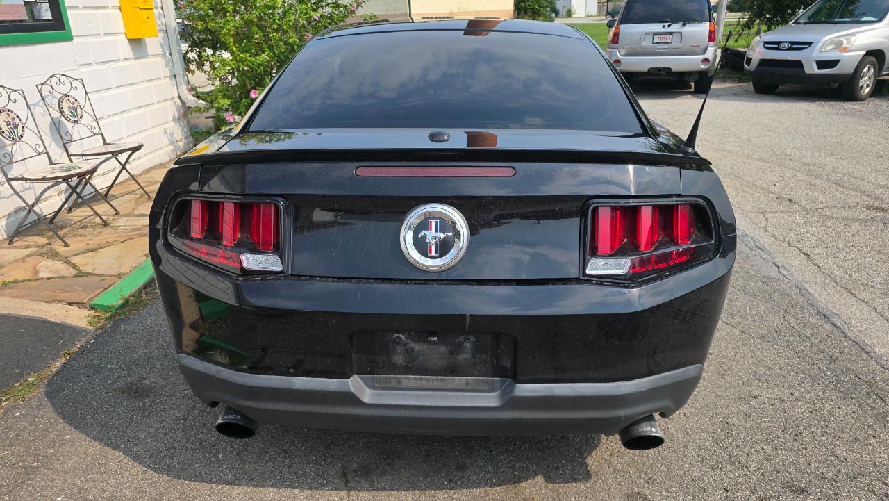 Ford Mustang V6 Premium Coupe 2011