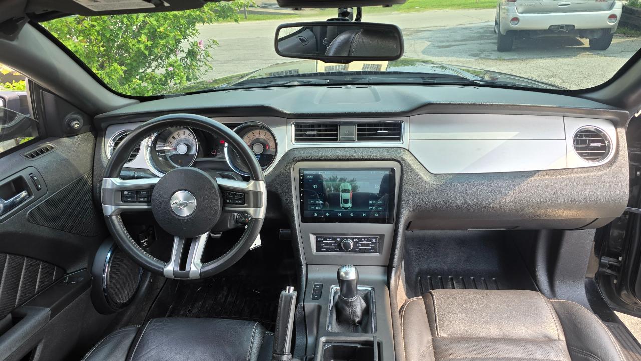 Ford Mustang V6 Premium Coupe 2011