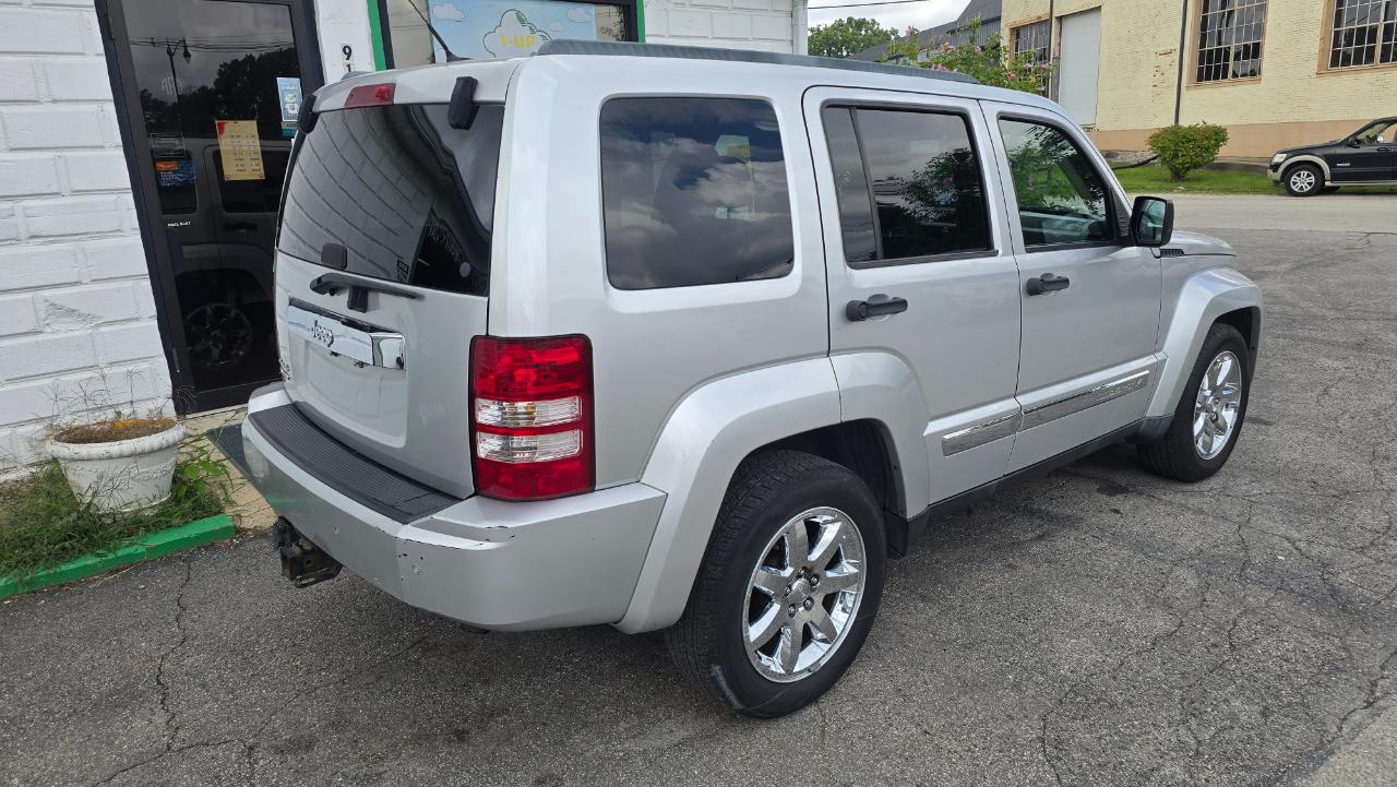 Jeep Liberty Limited 4WD 2011