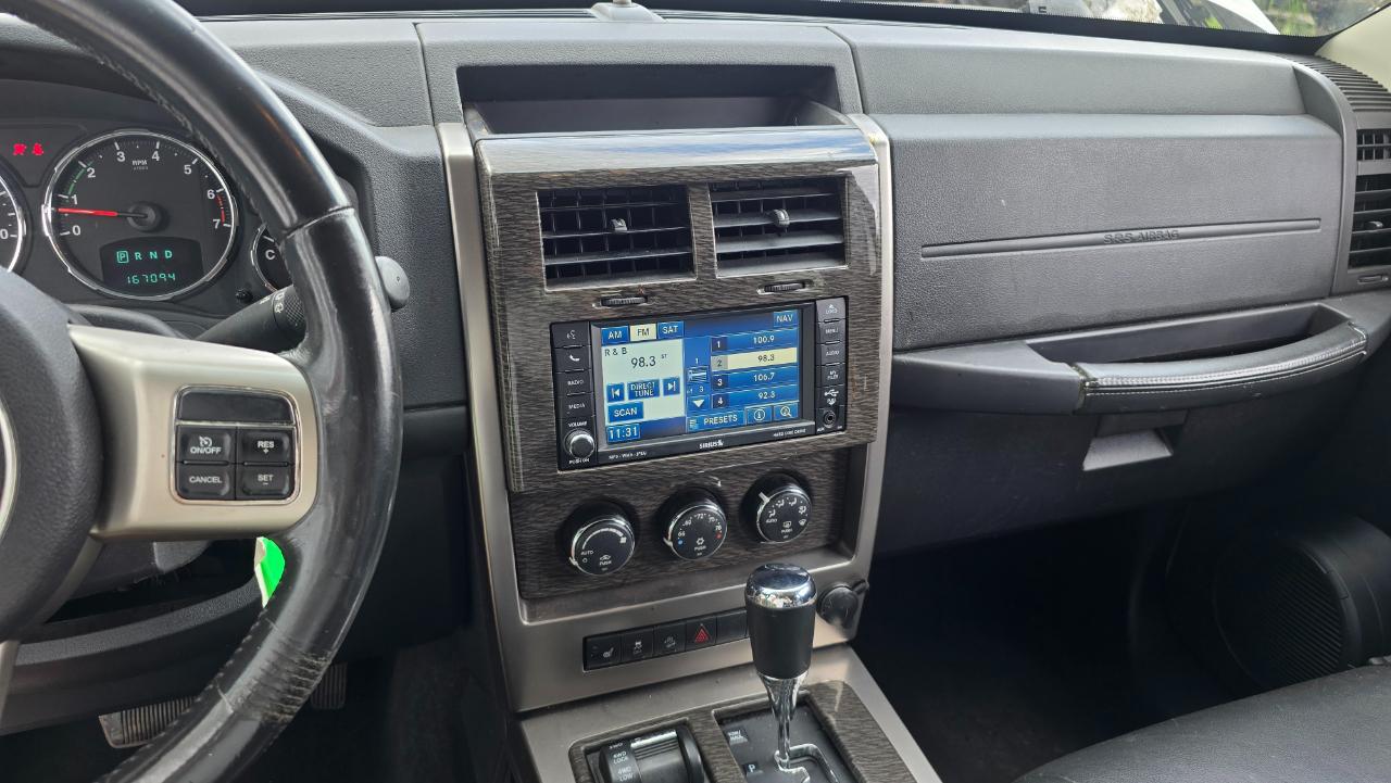 Jeep Liberty Limited 4WD 2011