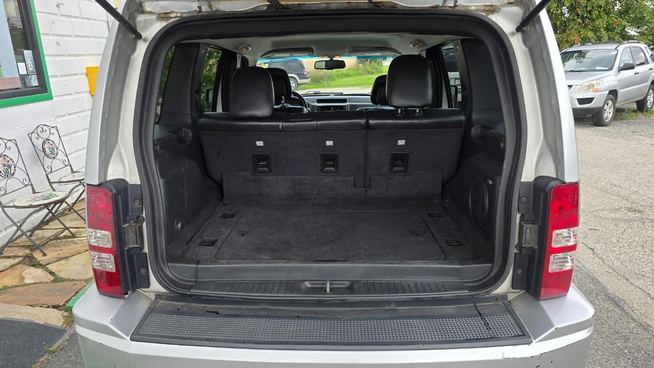 Jeep Liberty Limited 4WD 2011