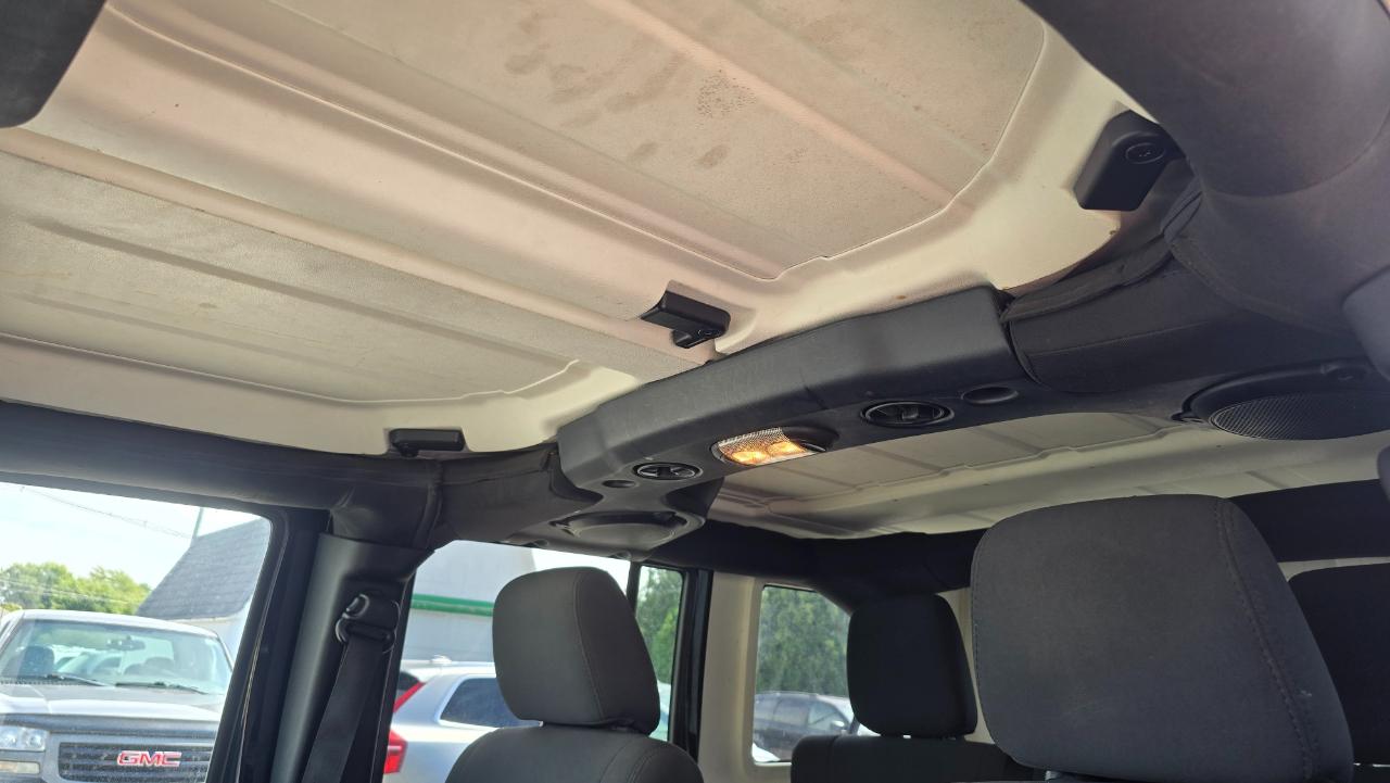 Jeep Wrangler Unlimited Sport 4WD 2012