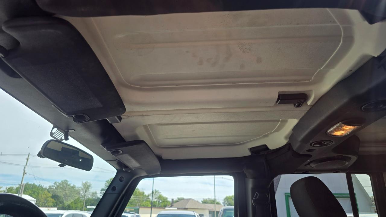 Jeep Wrangler Unlimited Sport 4WD 2012