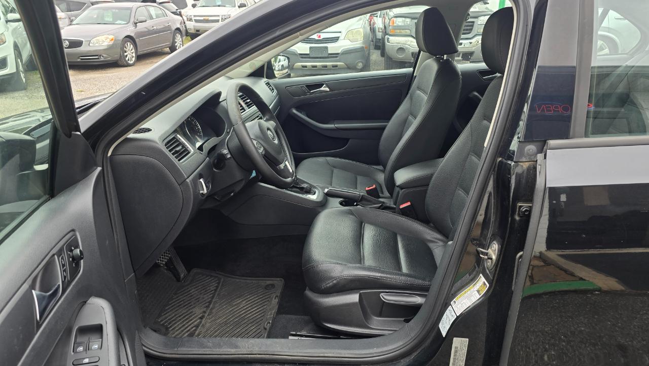 Volkswagen Jetta SE 2012